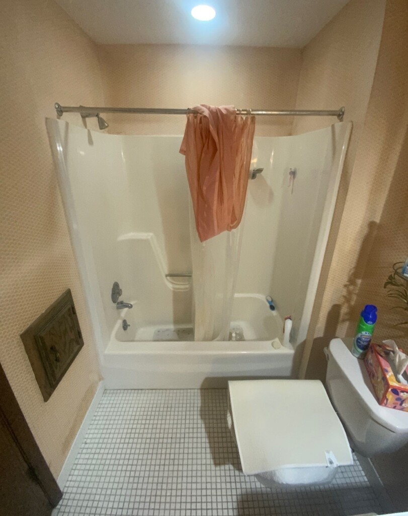Before - Tub to Shower Conversion, Brunswick Cir, Bloomington, MN 55438