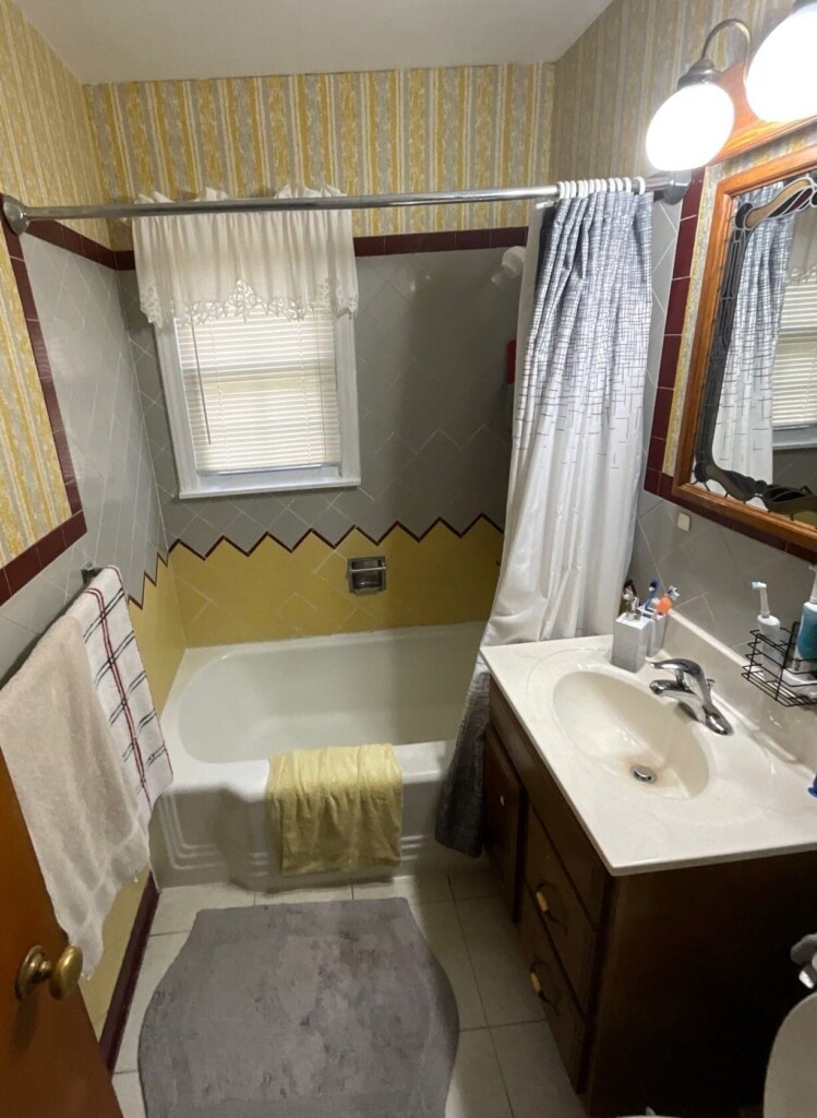 Before - Bathroom Remodel, Catron Avenue, Belton, MO 64012