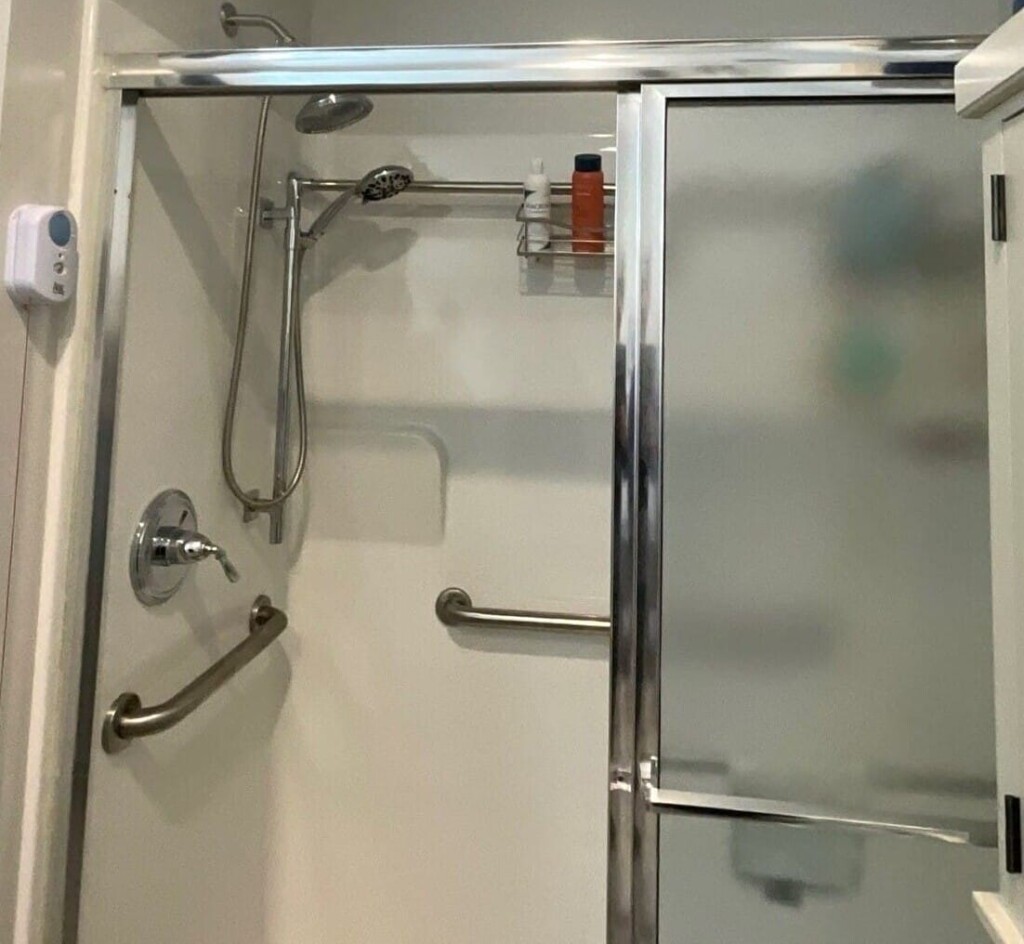 Before - Bathroom Remodel, Village Ct, Burlington, NC 27215