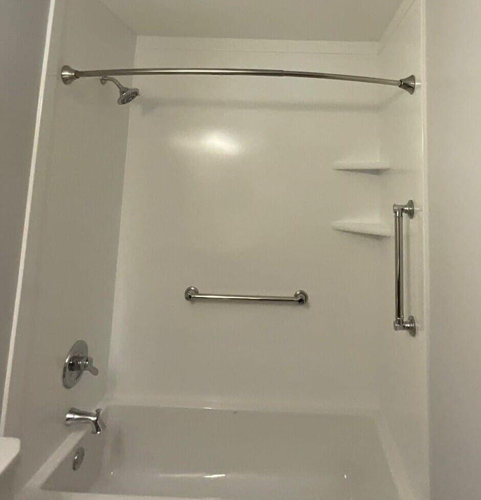 New Bathtub Installation, W 113th St, Bloomington, MN 55438