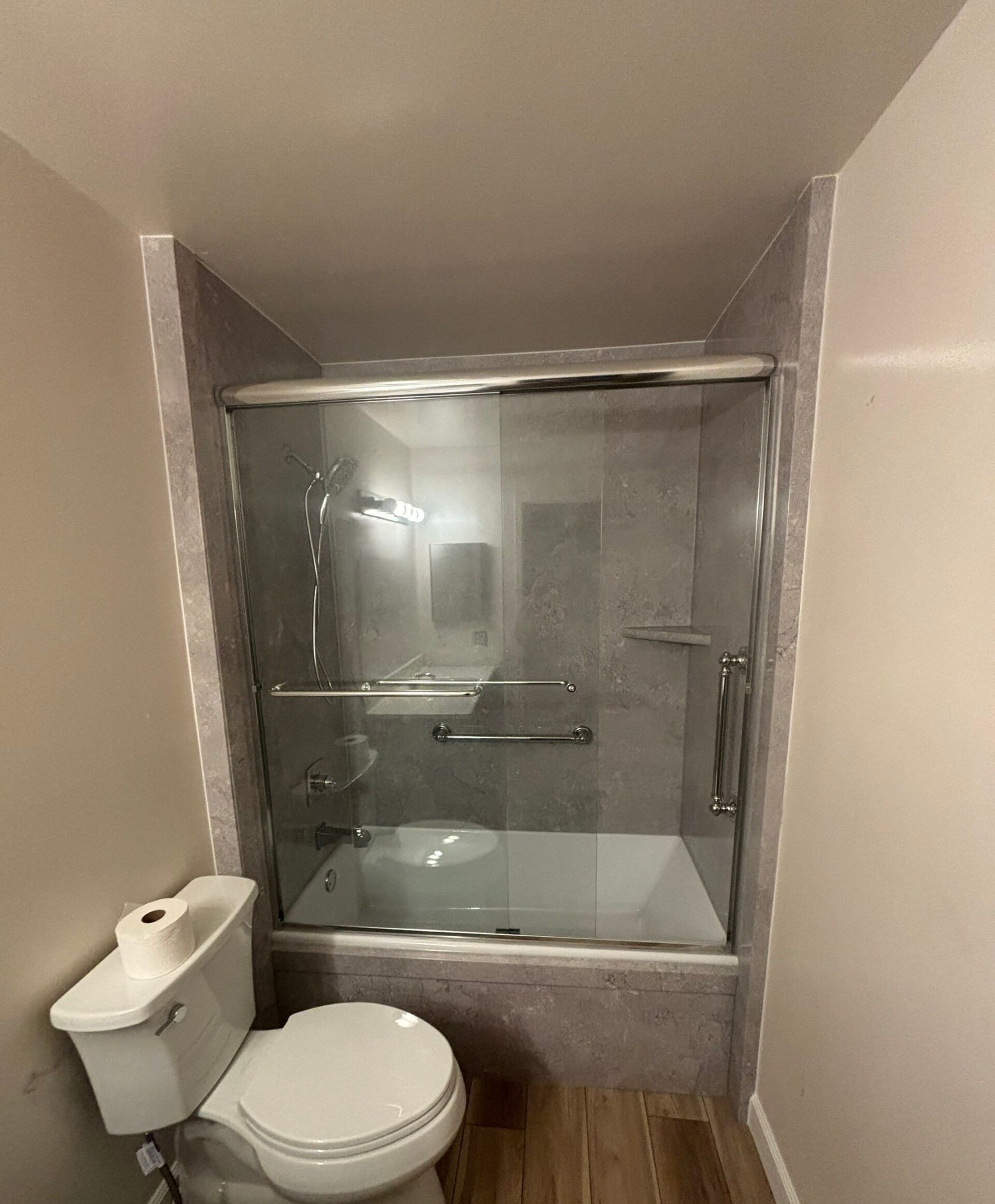 Bathroom Remodel, W 14 Mile Rd Apt 96, Farmington, MI 48334