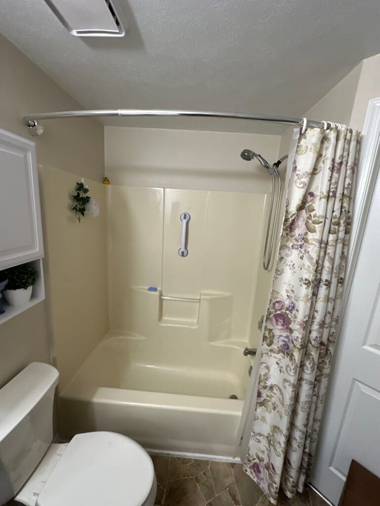 Before - Tub To Shower Conversion, Ginger Ct, Mt Laurel Township, NJ 08054