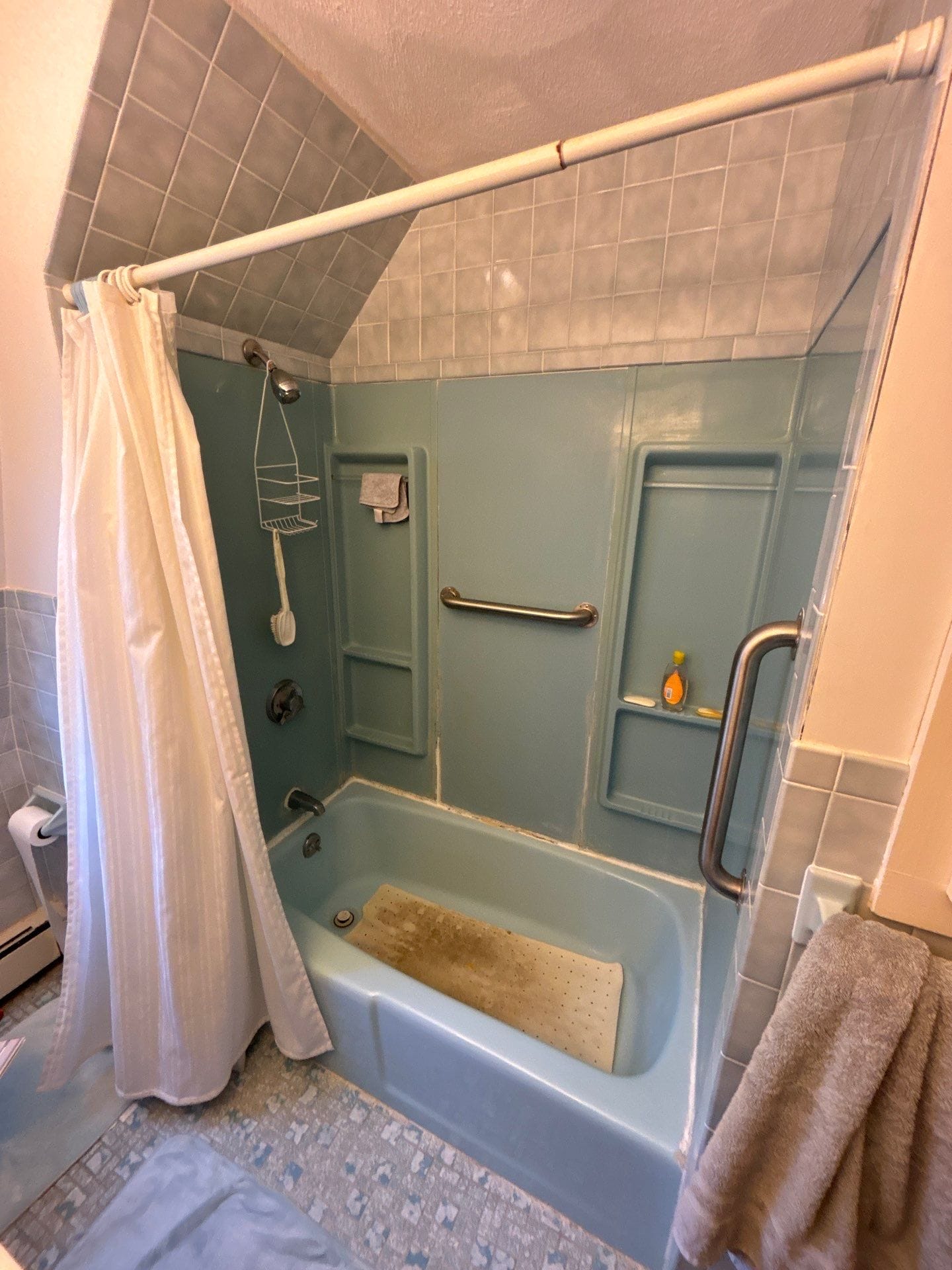 Before Bath Remodel