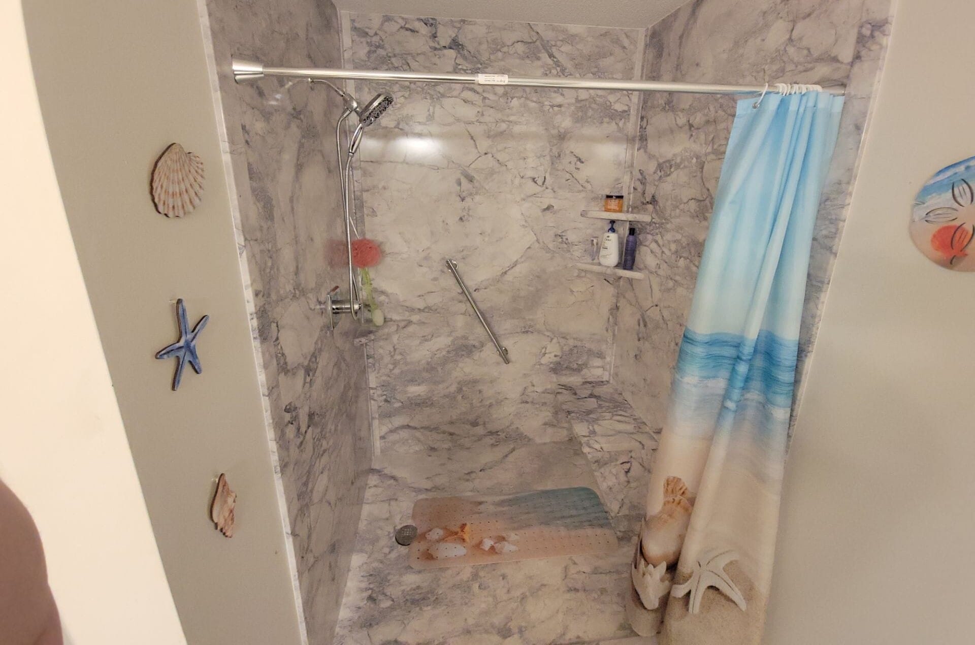 Tub To Shower Conversion, Woodlake Cir, Douglas, GA 31535