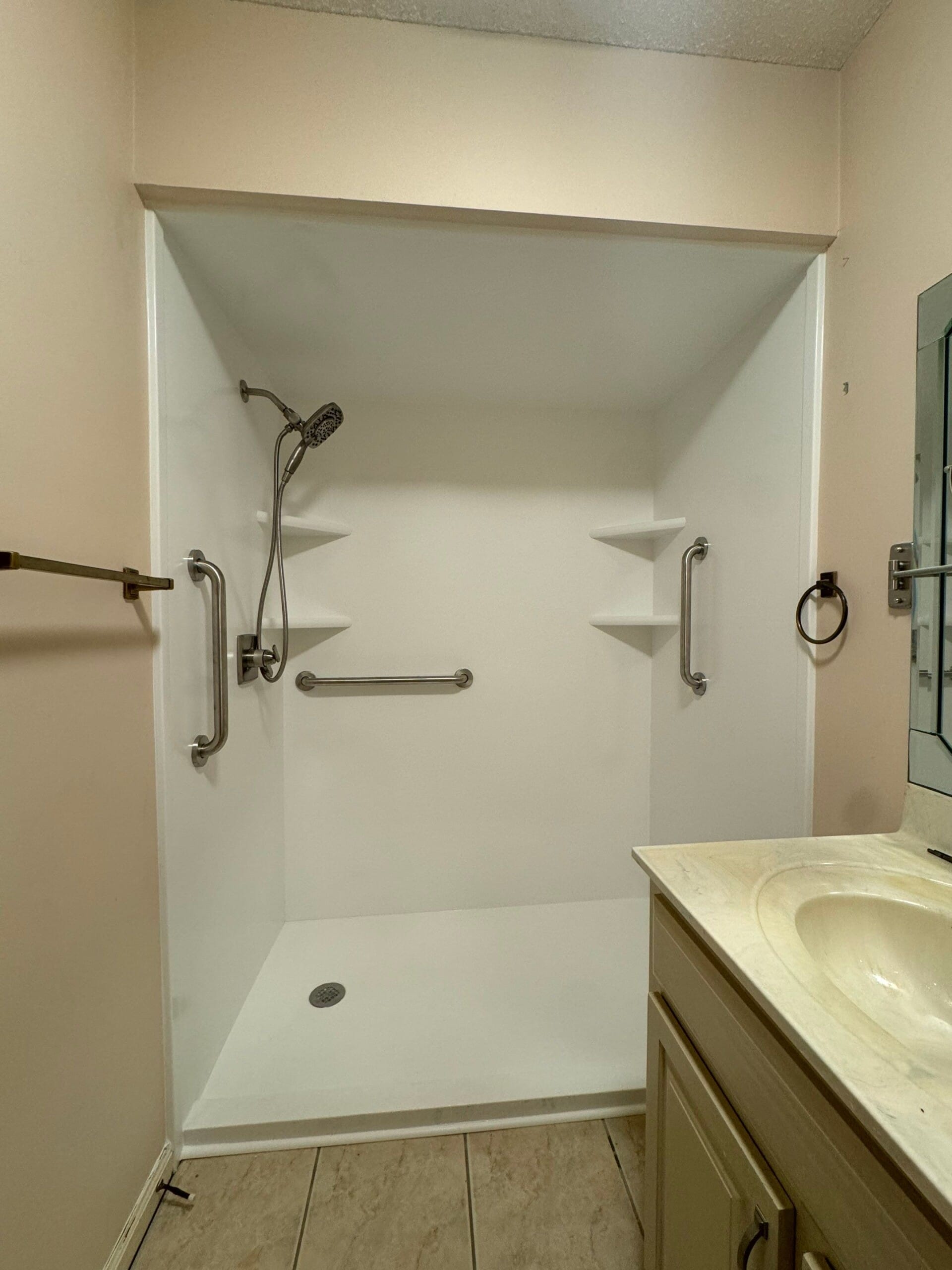 Tub To Shower Conversion, Camellia Ave, Douglas, GA 31533