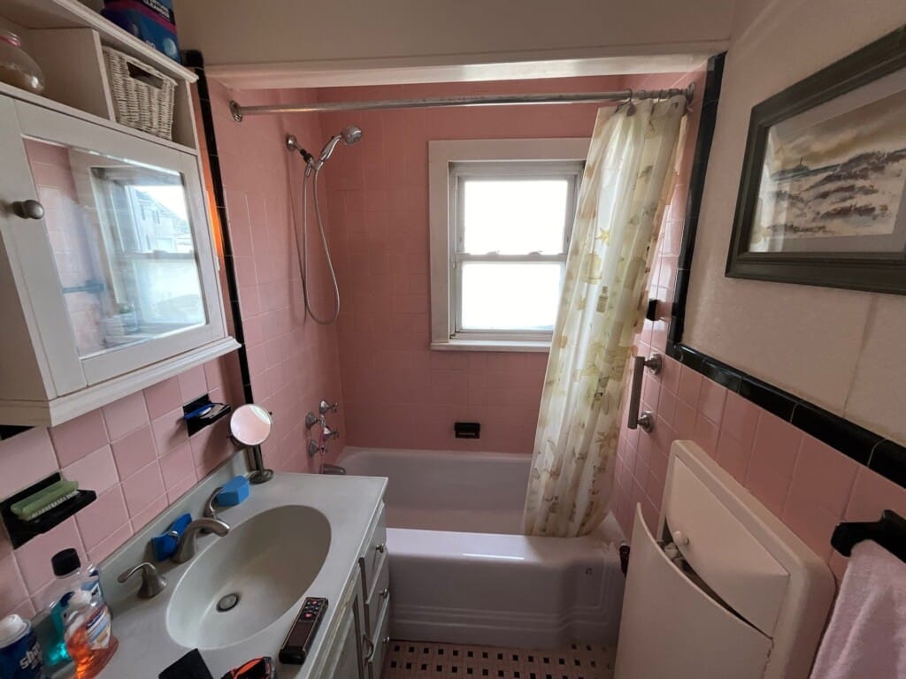 Before - Tub To Shower Conversion, Bridgeton Dr, Parsippany-Troy Hills, NJ 07054