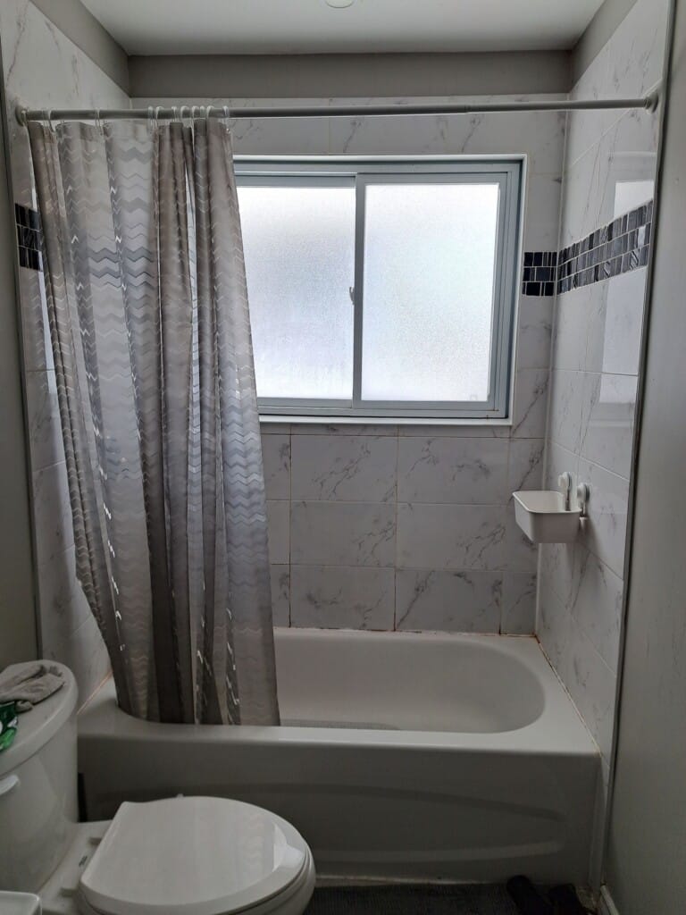 Before - Bathroom Remodel, Southwood Dr, Ottawa, ON K2C 3C3