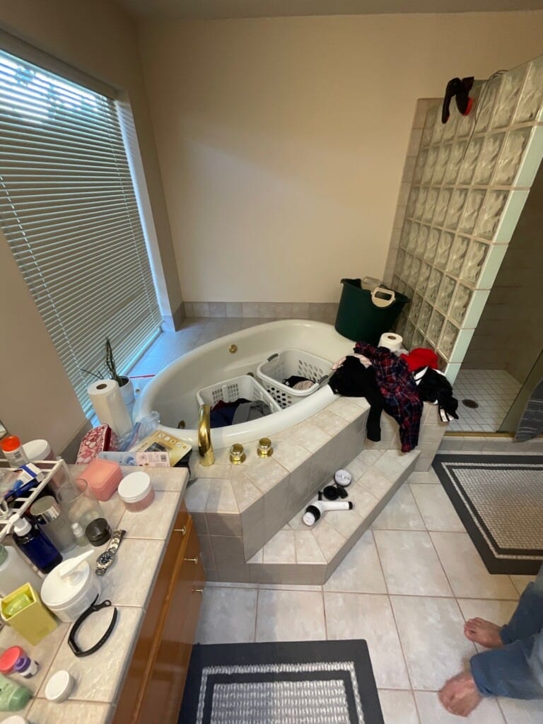 Before - Shower Installation, SE 24th St, Bellevue, WA 98008