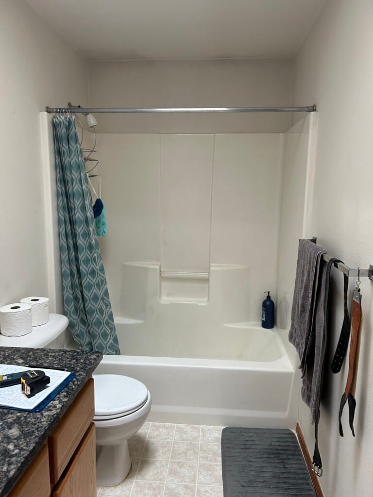Before - Walk-in Shower Installation, Southeast Henderson St, Portland, OR 97206