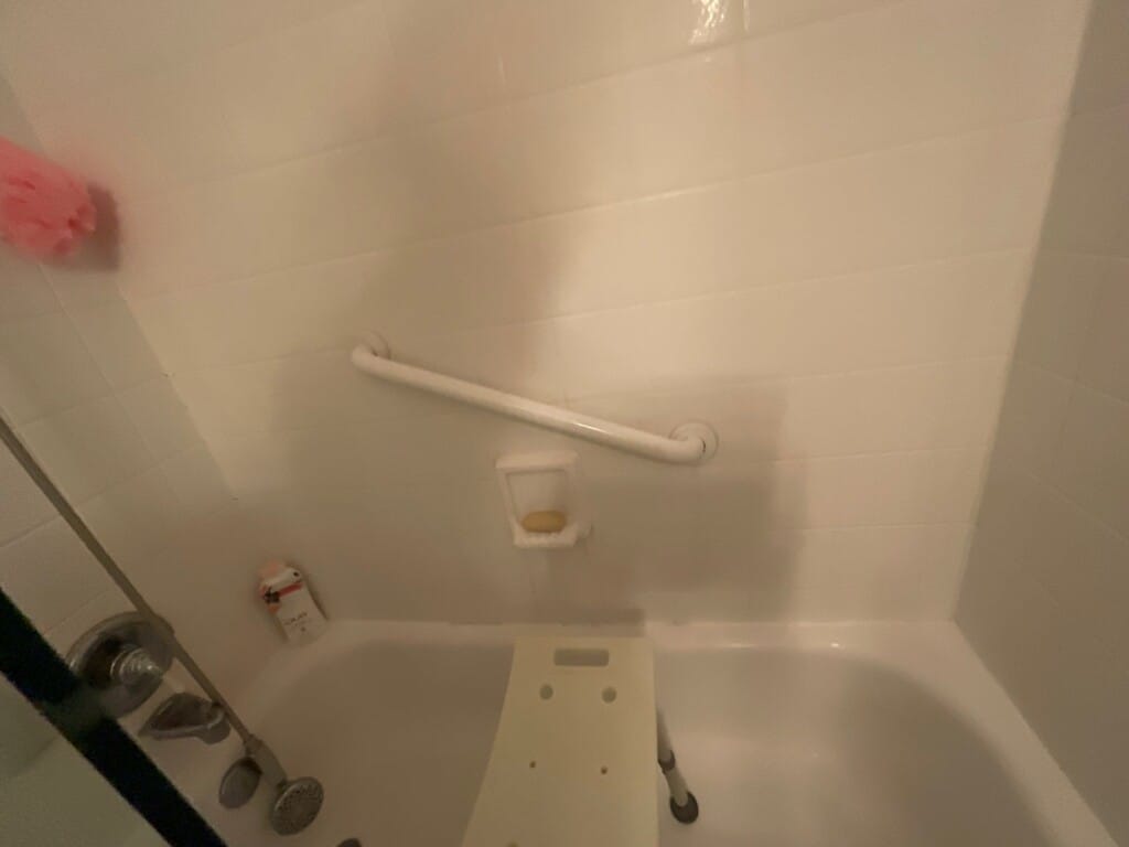 Before - Tub To Shower Conversion, Woodway Dr, Paulsboro, NJ 08066