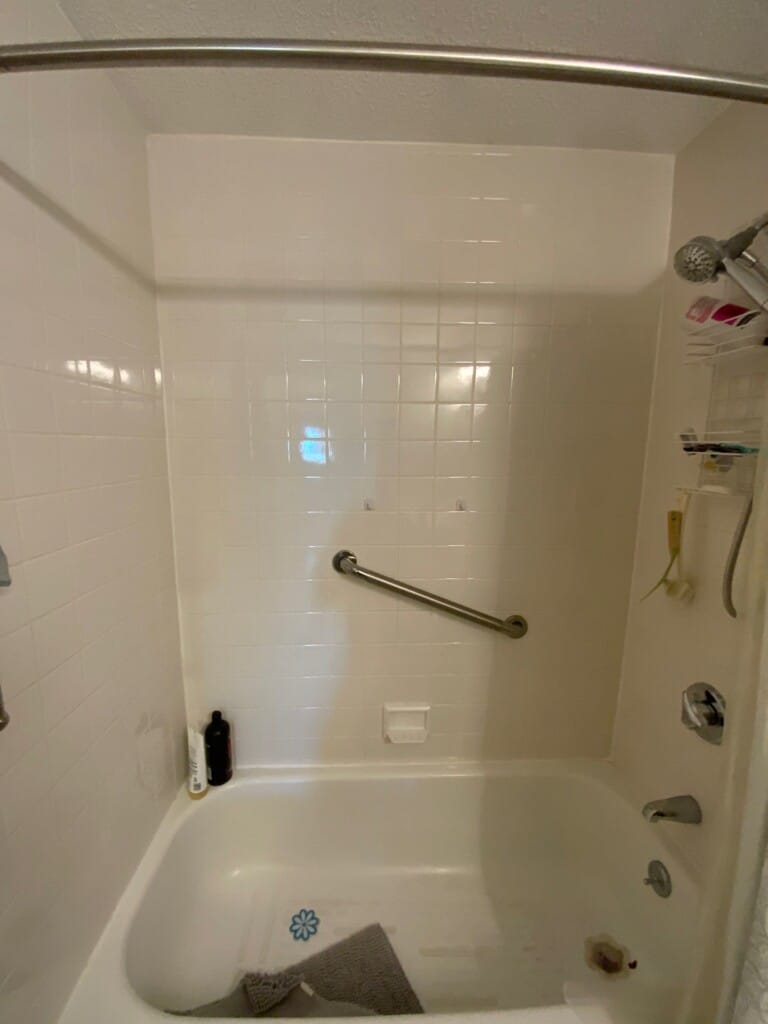 Before - Tub To Shower Conversion, Maple St, Vancouver, BC V6M