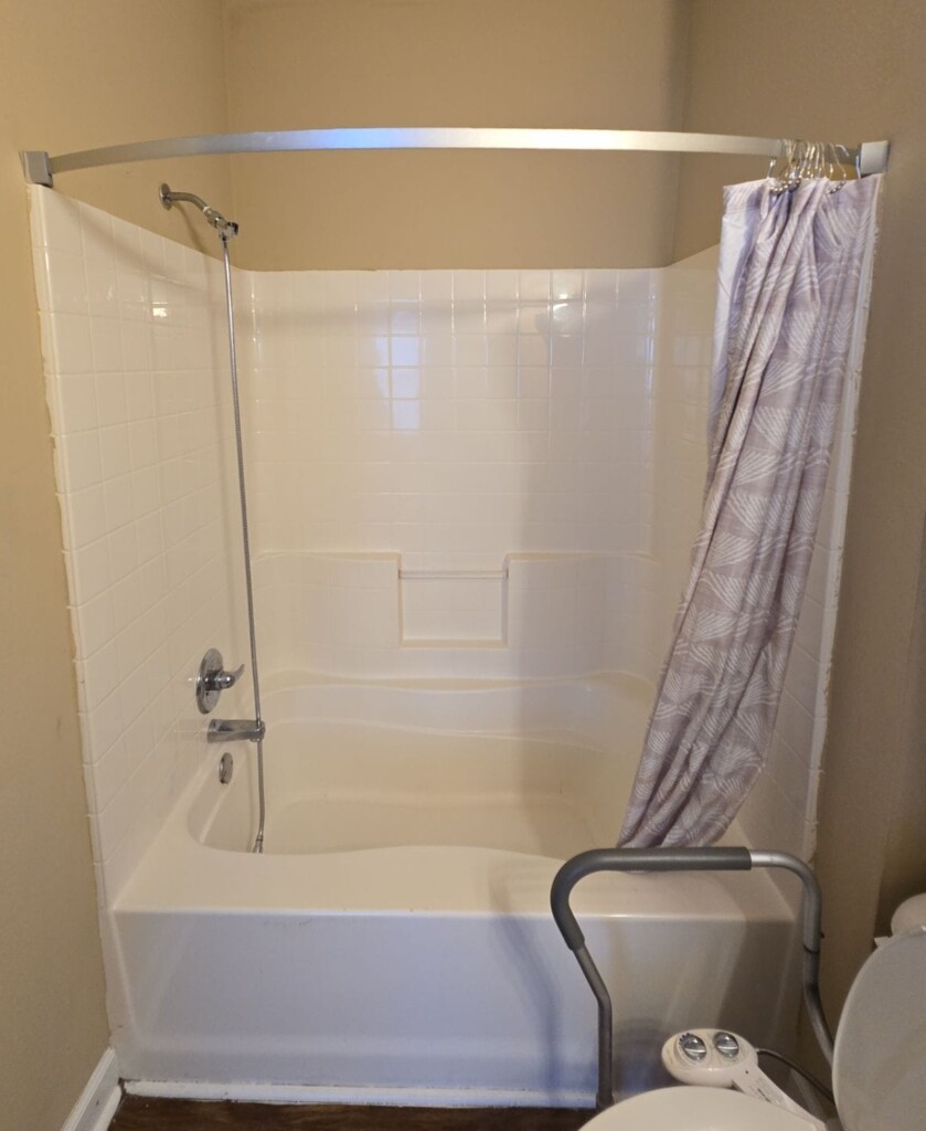 Before - Tub To Shower Conversion, Paramount Dr, Apt A1, Huntsville, AL 35806