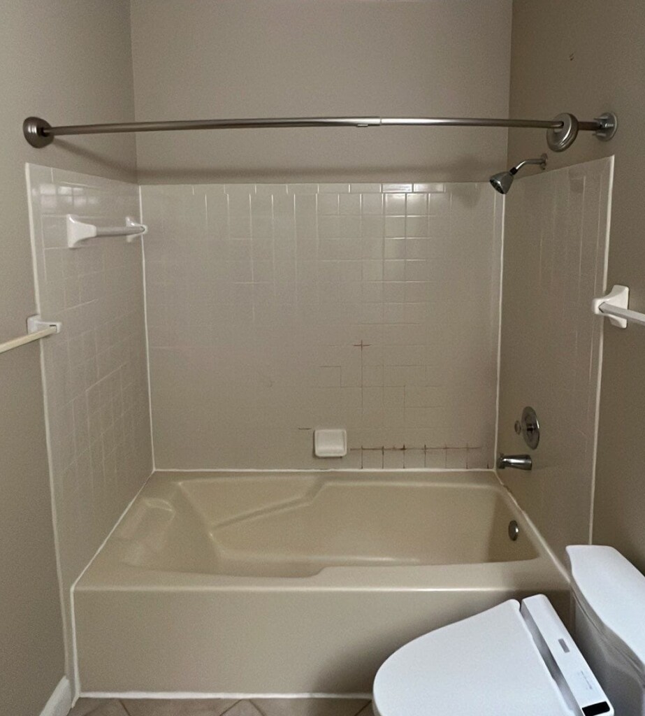 Before - Bath & Shower Combo, Ray Trog Ct, St. Louis, MO 63146