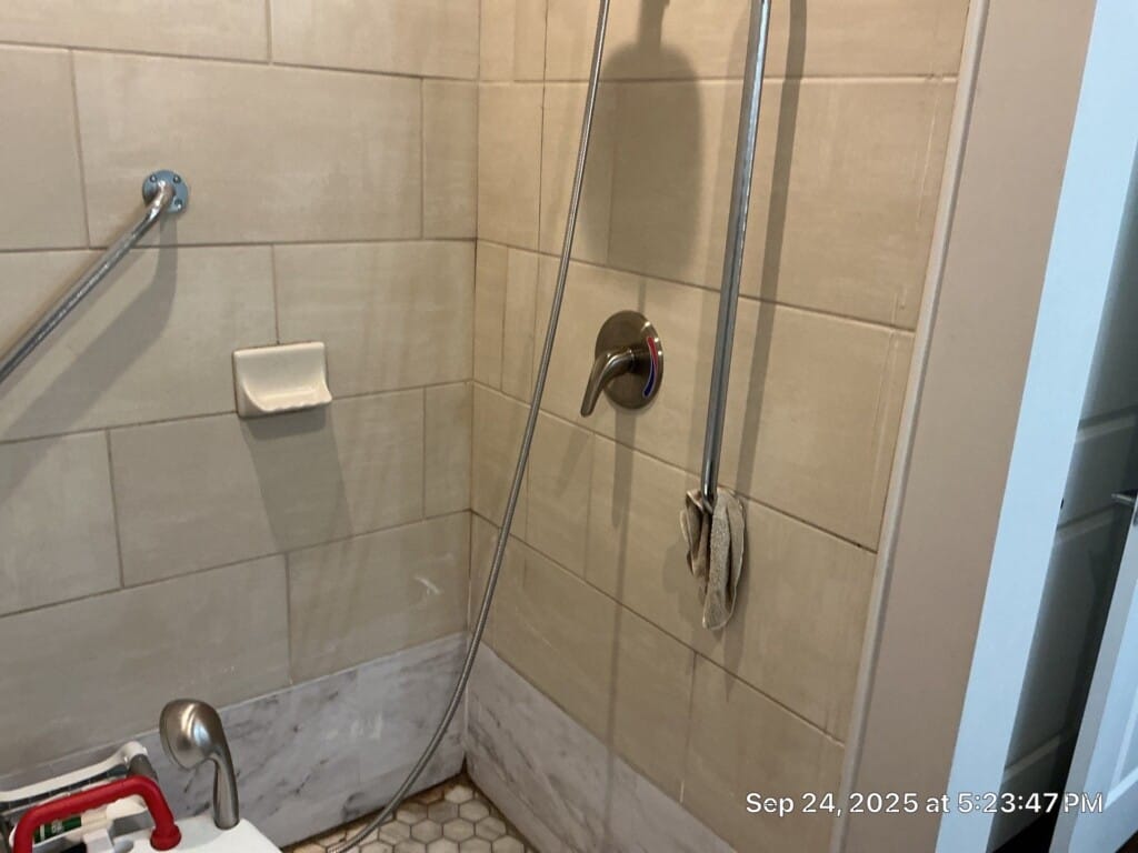 Before - Bathroom Remodel, Camilla Blvd, Apt 4102, Lafayette, LA 70508