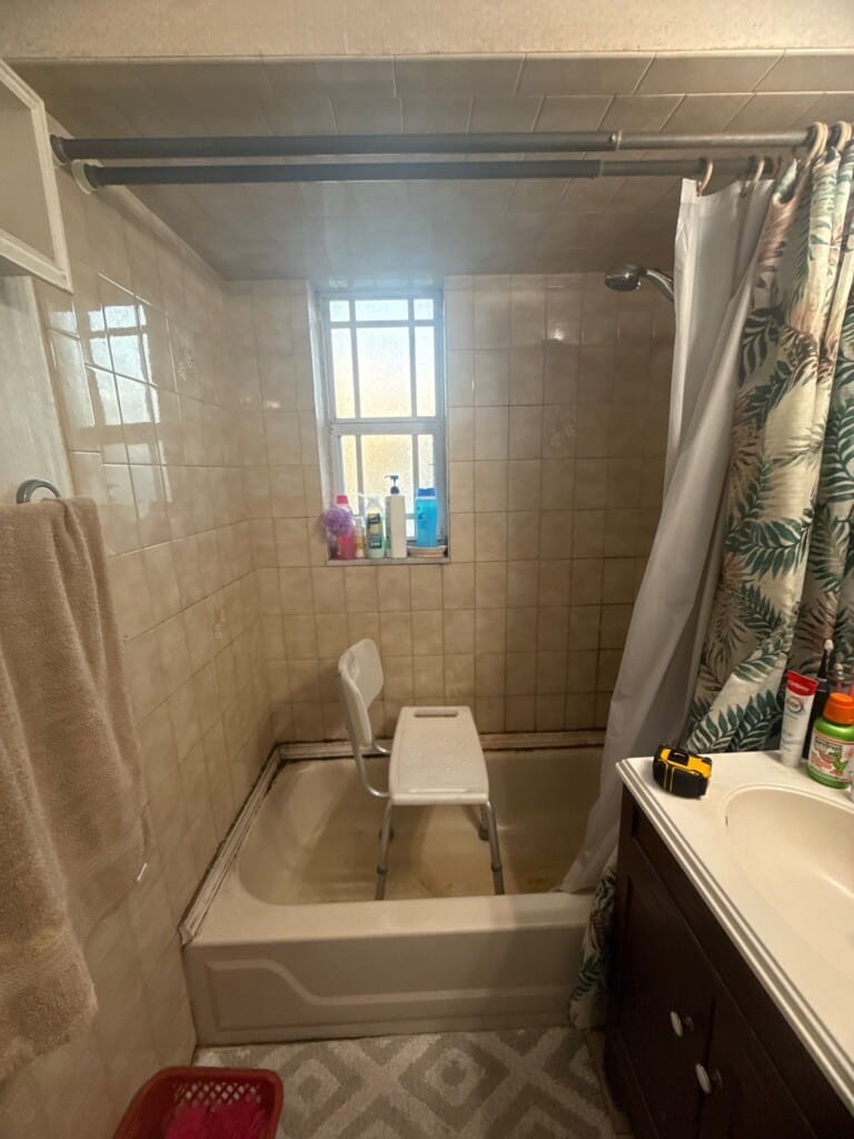 Before - Tub To Shower Conversion, SW 98 Court, Miami, FL 33165