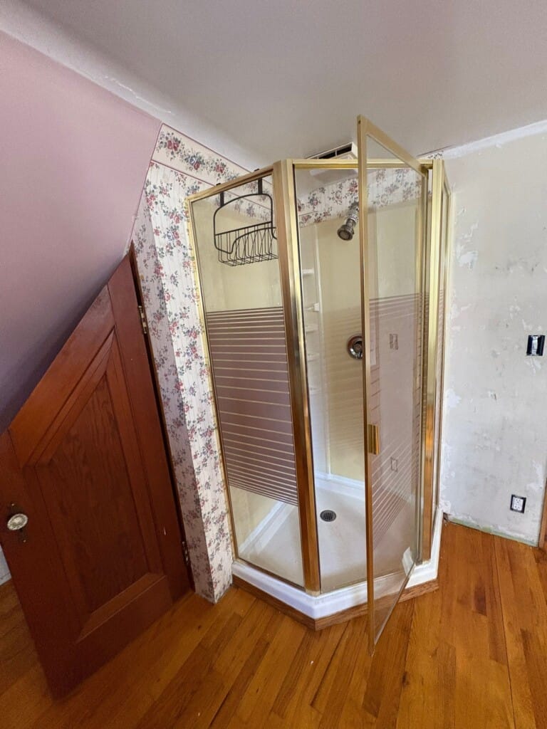Before - Bathroom Remodel, Conway St, St Paul, MN 55106