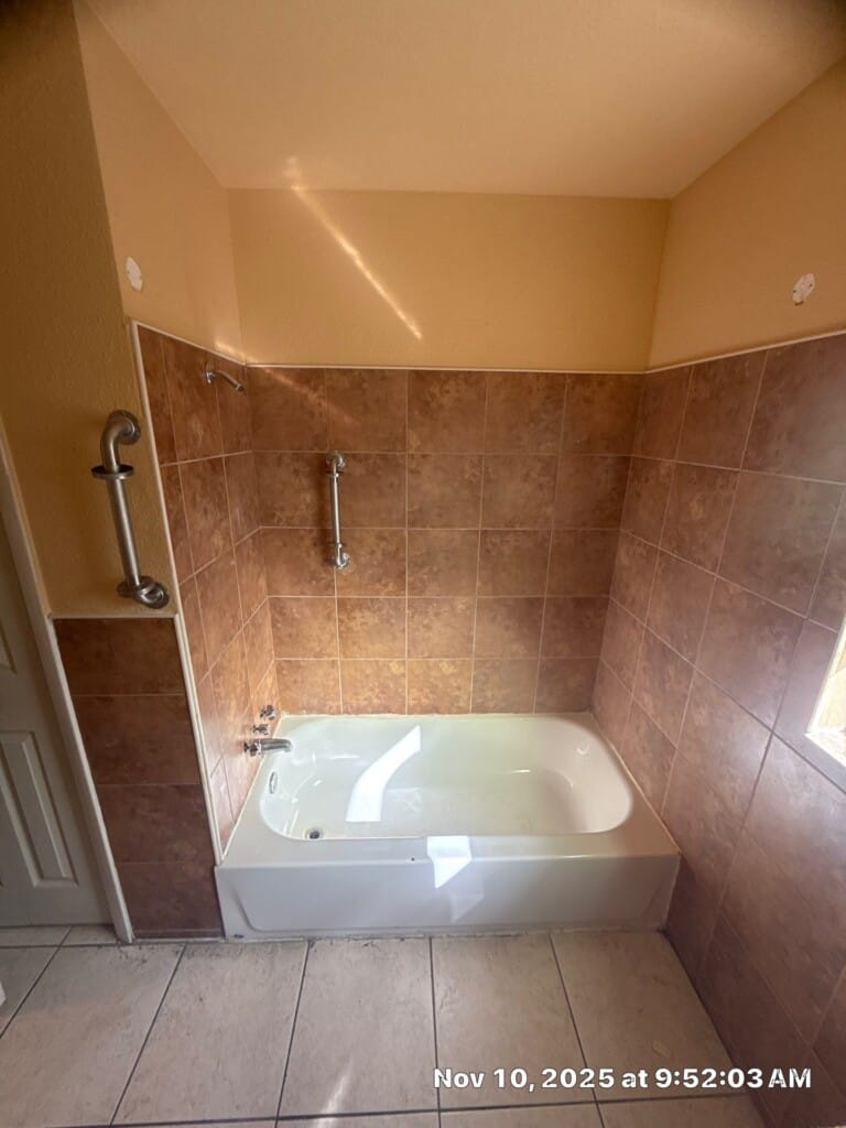 Before - Tub To Shower Conversion, 17th Ave S, Saint Petersburg, FL 33712