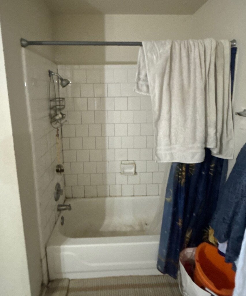 Before - Tub To Shower Conversion, Kaiser Dr, Austin, TX 78748