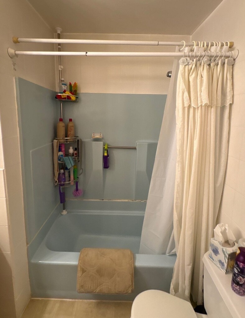 Before - Bath & Shower Combo, Donna Dr, Egg Harbor City, NJ 08215
