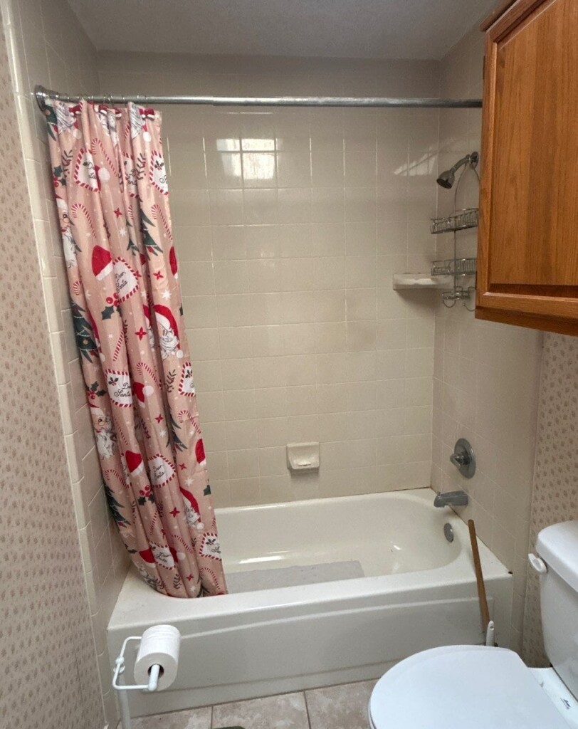 Before - Tub To Shower Conversion, Richfield Dr Woo, Fort Worth, TX 76182