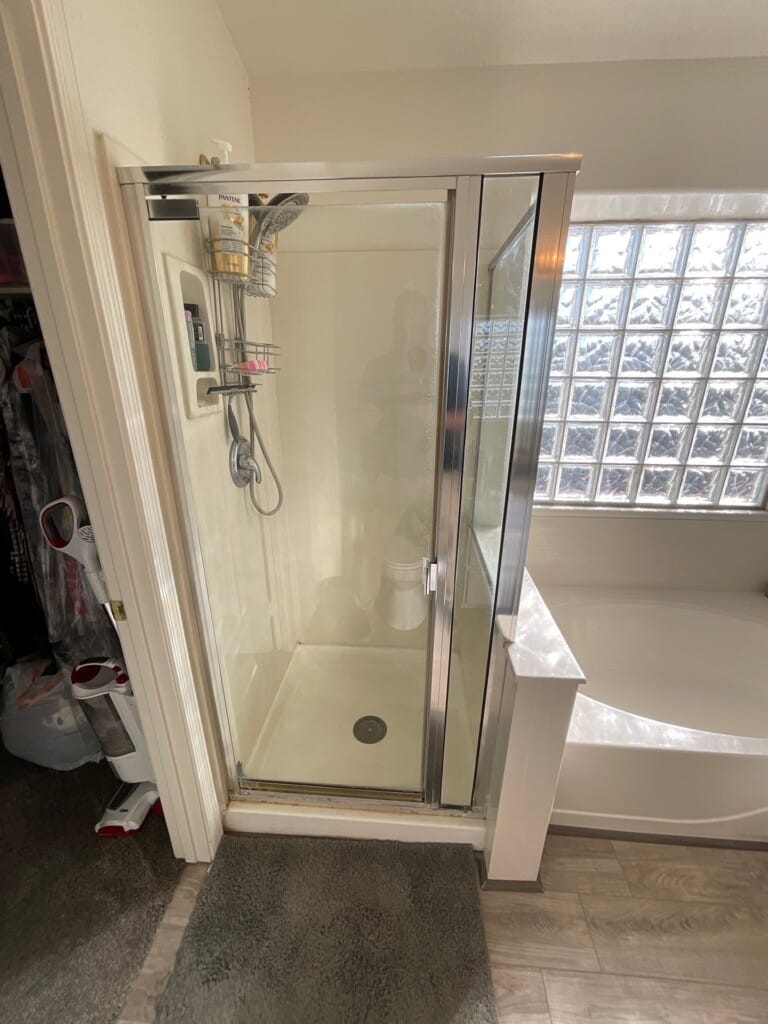 Before - Shower Remodel, N 39th St, Phoenix, AZ 85050