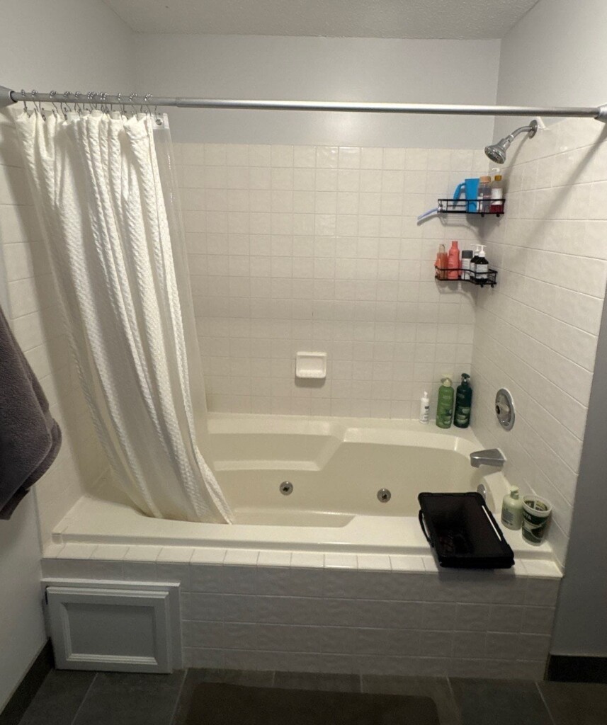 Before - Bath & Shower Combo, Kingsview Lane North, Maple Grove, MN 55311