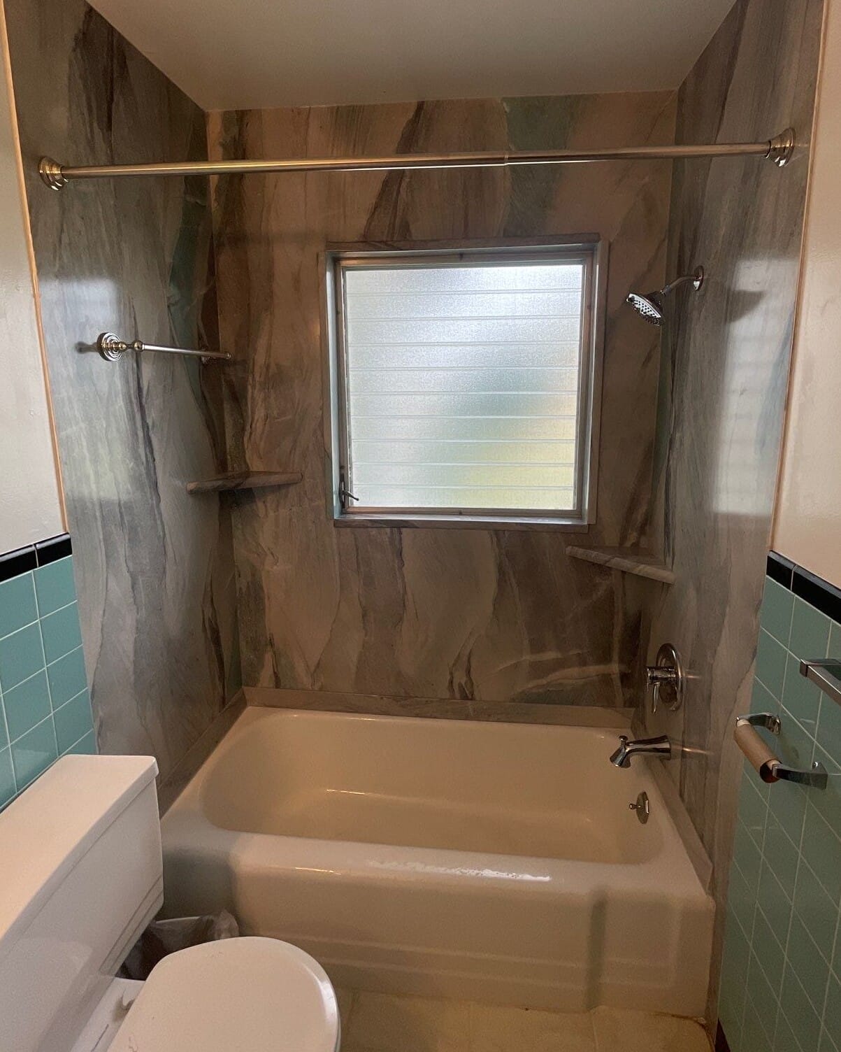 Bathroom Remodel, Pine Marsh Ln, Quinte West, ON K8V 0A5