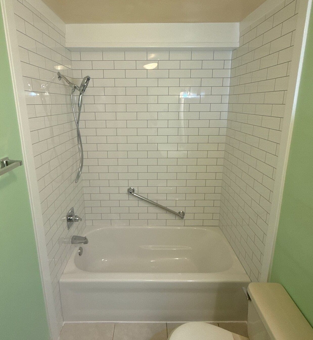 Bath & Shower Combo, 1st Street, NE Unit 201, Saint Petersburg, FL 33703