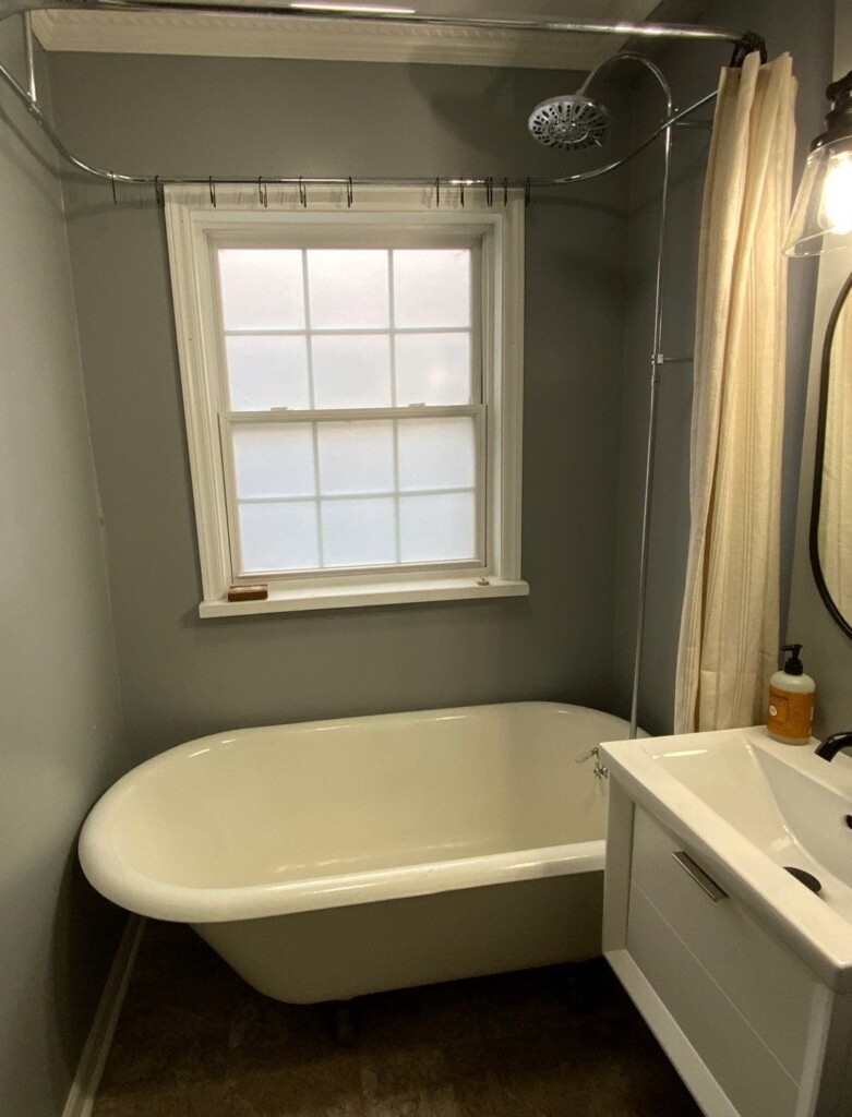 Before - Bath & Shower Combo, S 1st Ave, Sioux Falls, SD 57105