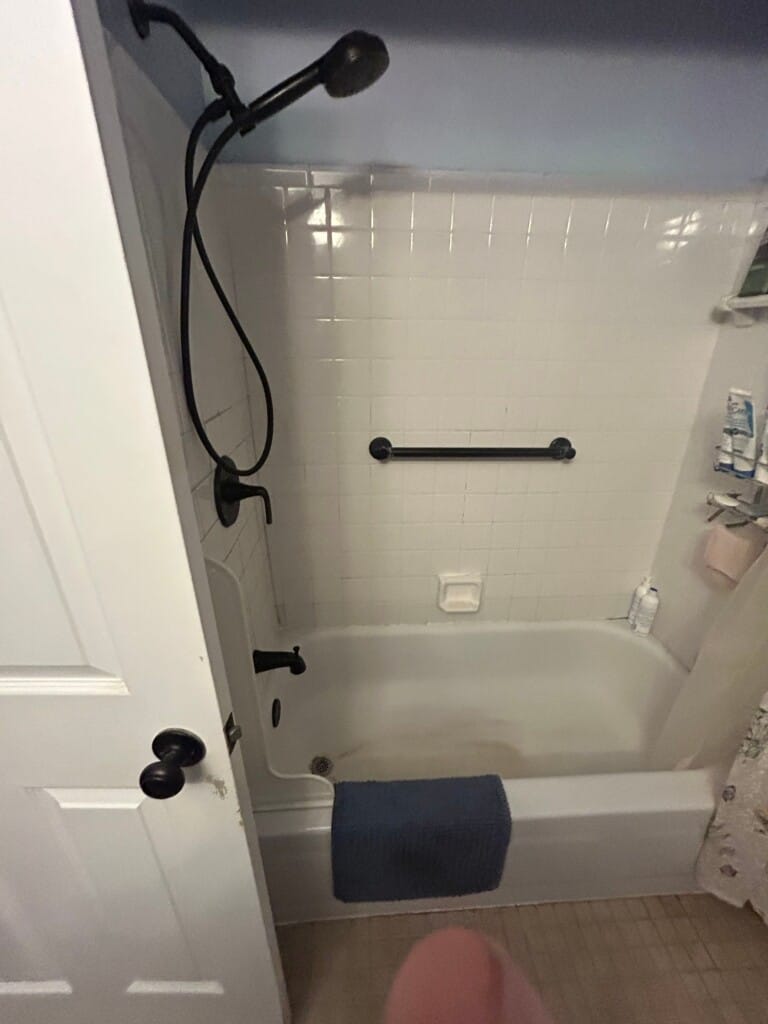 Before - Tub To Shower Conversion, Coulon Dr, Clinton Township, MI 48038