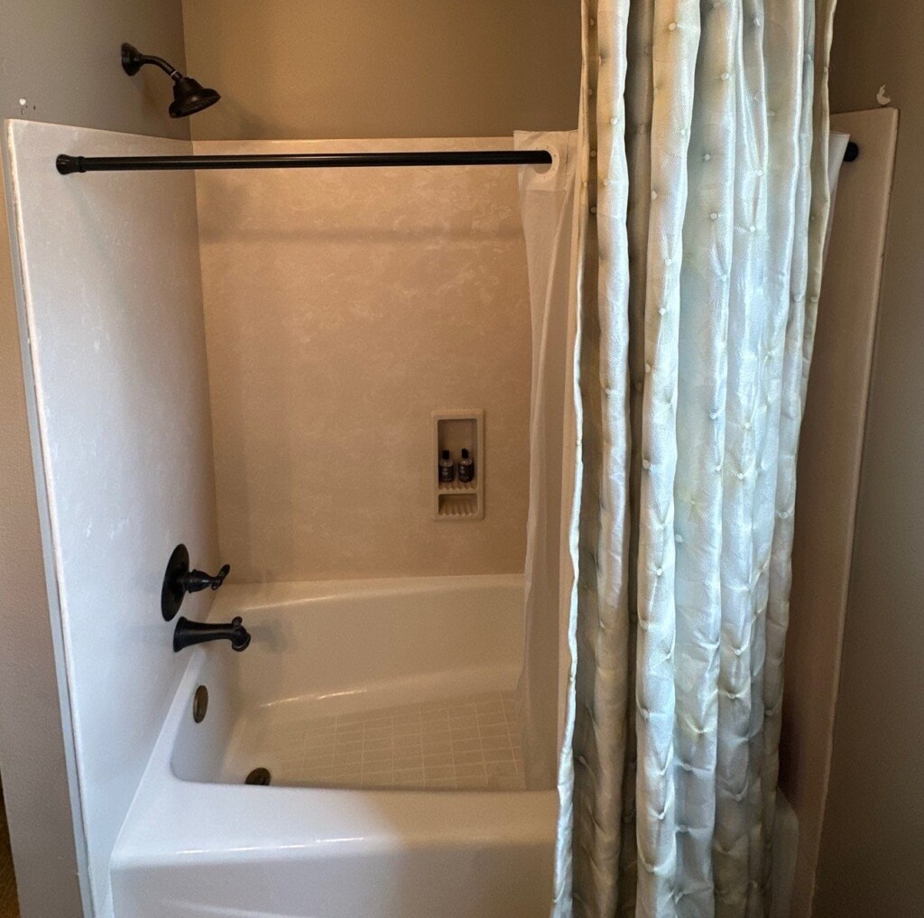 Before - Tub To Shower Conversion, S Wapati Moon Pl, South Jordan, UT 84095