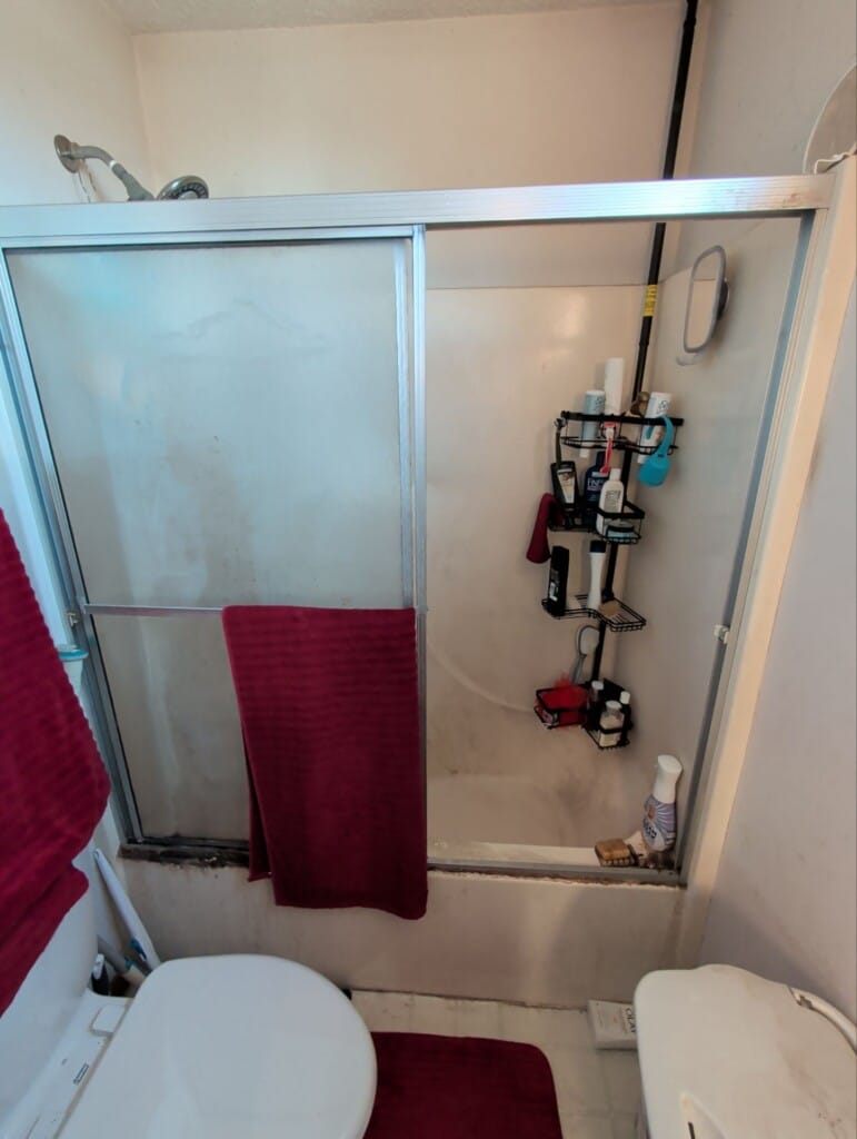 Before - Bath & Shower Combo, Colonnade Court, Evansville, IN 47715
