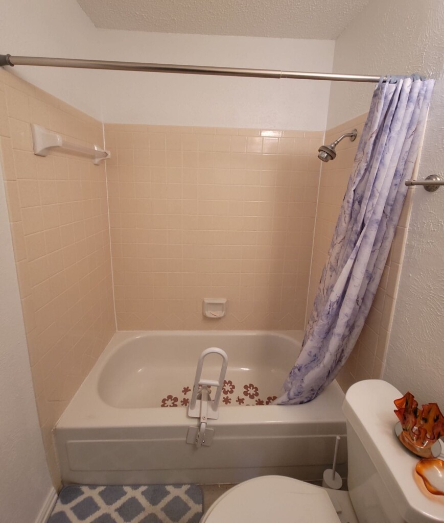 Before - Tub To Shower Conversion, Shadow Bend Dr, Fort Worth, TX 76137