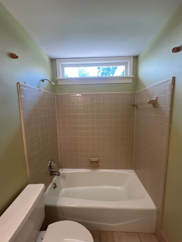 Before - Tub To Shower Conversion, Oakleigh Ln, Germantown, TN 38138