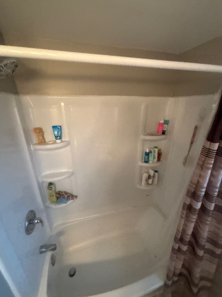 Before - Tub To Shower Conversion, Old Richmond Rd Unit E, Ottawa, ON K2H 8T9