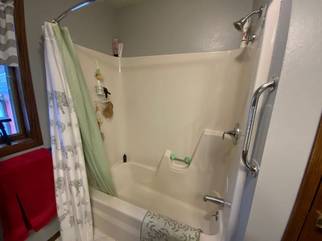 Before - Tub To Shower Conversion, S Clover Ave, Sioux Falls, SD 57110