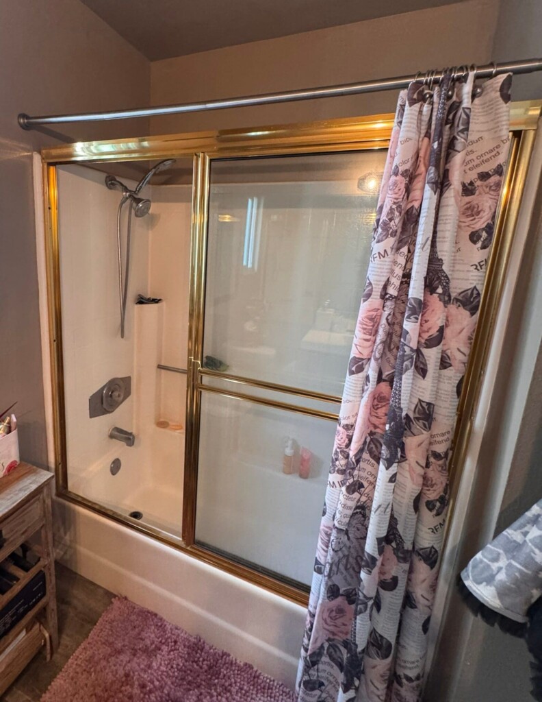 Before - Bath and Shower Combo, Manzana Way, San Diego, CA 92139