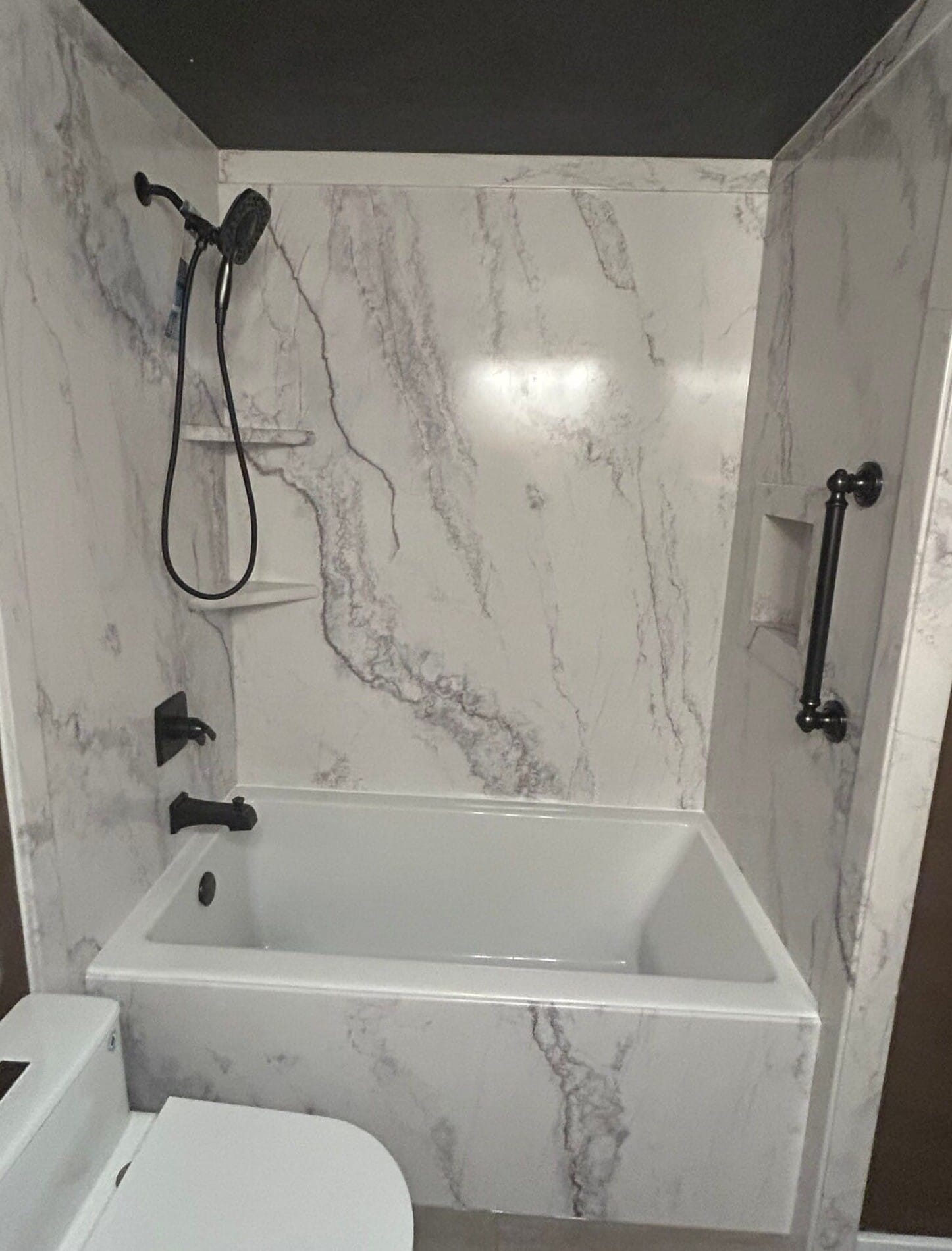 Bath & Shower Combo, Canterbury Dr, Richmond, MI 48062