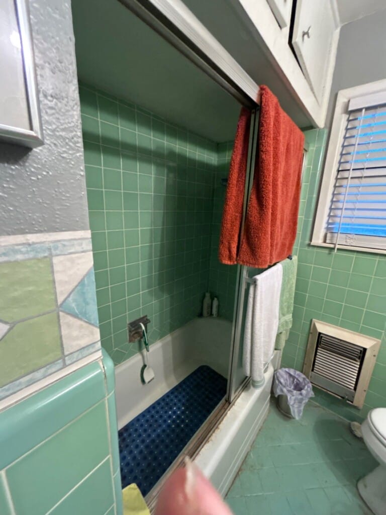 Before - Tub To Shower Conversion, Witham St, Dallas, TX 75220