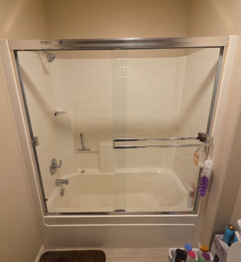 After - Bath & Shower Combo, Harbor Heights Dr, Unit H, Los Angeles, CA 90710