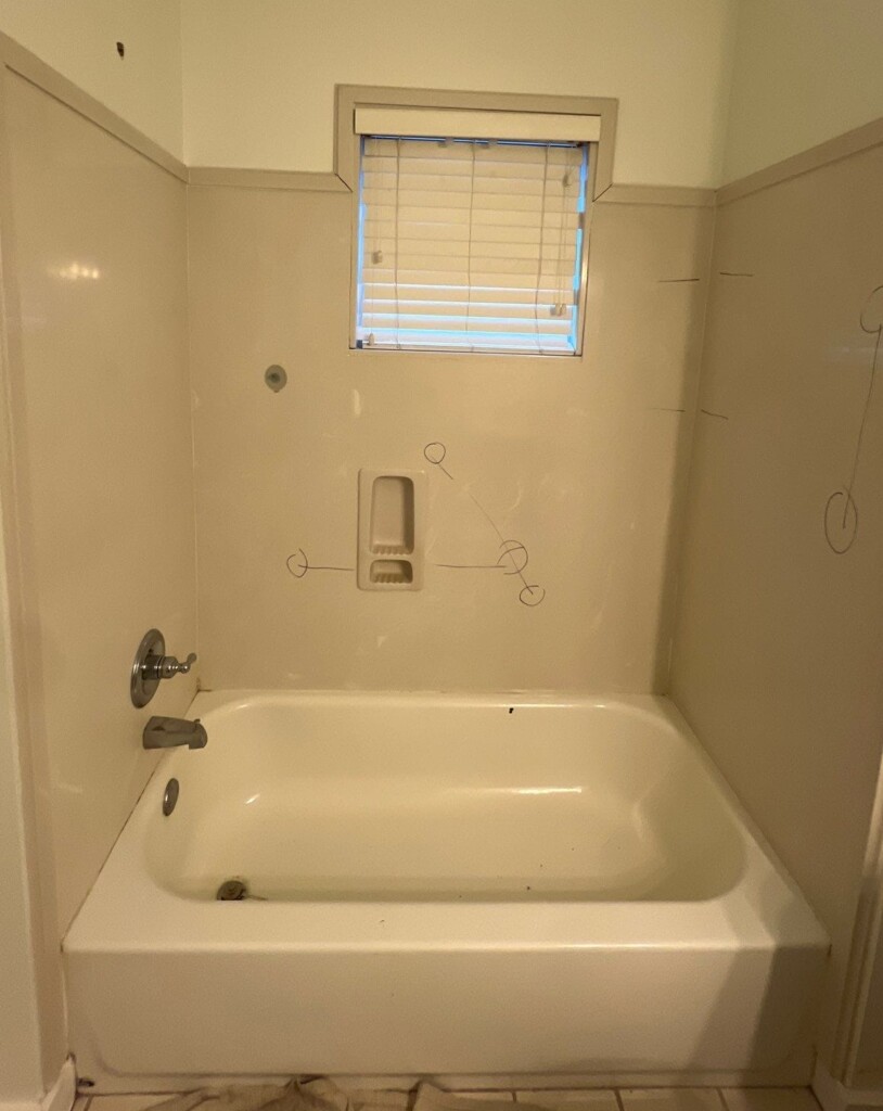 Before - Tub To Shower Conversion, Columbus Dr, Memphis, TN 38103