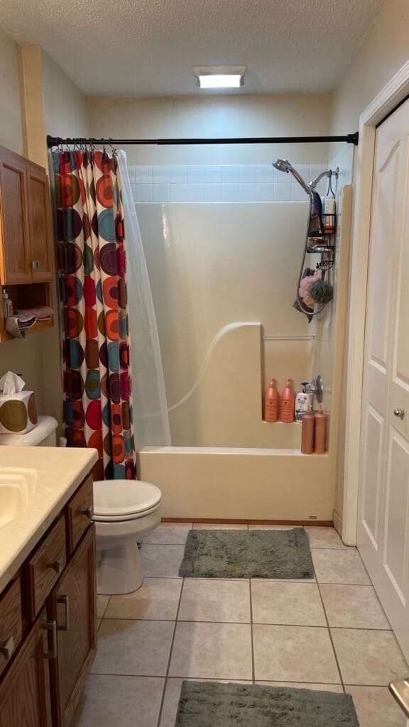 Before - Bath & Shower Combo, Groveland, Novi, MI 48374