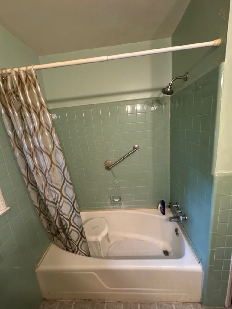 Before - Tub To Shower Conversion, Menola Ave, Charleston, SC 29414