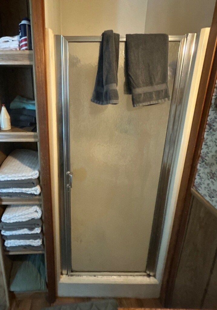 Before - Shower Remodel, Finley Ave, Joplin, MO 64804