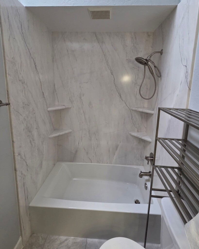 After - Bath & Shower Combo, Martinique Way, San Diego, CA 92126