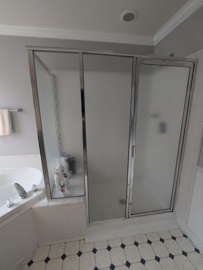 Before - Bathroom Remodel, Meadowrun Dr, Durham, NC 27707