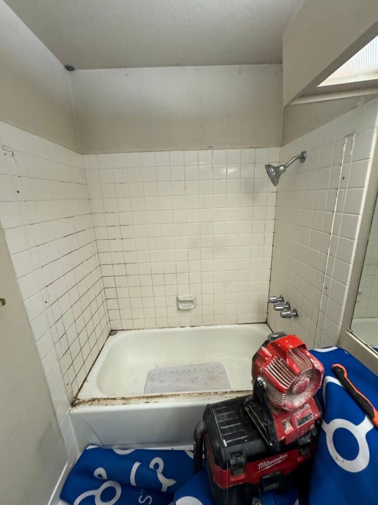 Before - Tub To Shower Conversion, Edgegate Dr, San Jose, CA 95122