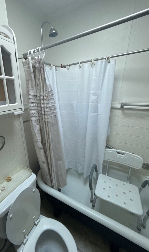 Before - Tub To Shower Conversion, Cliftview Ave, Baltimore, MD 21213
