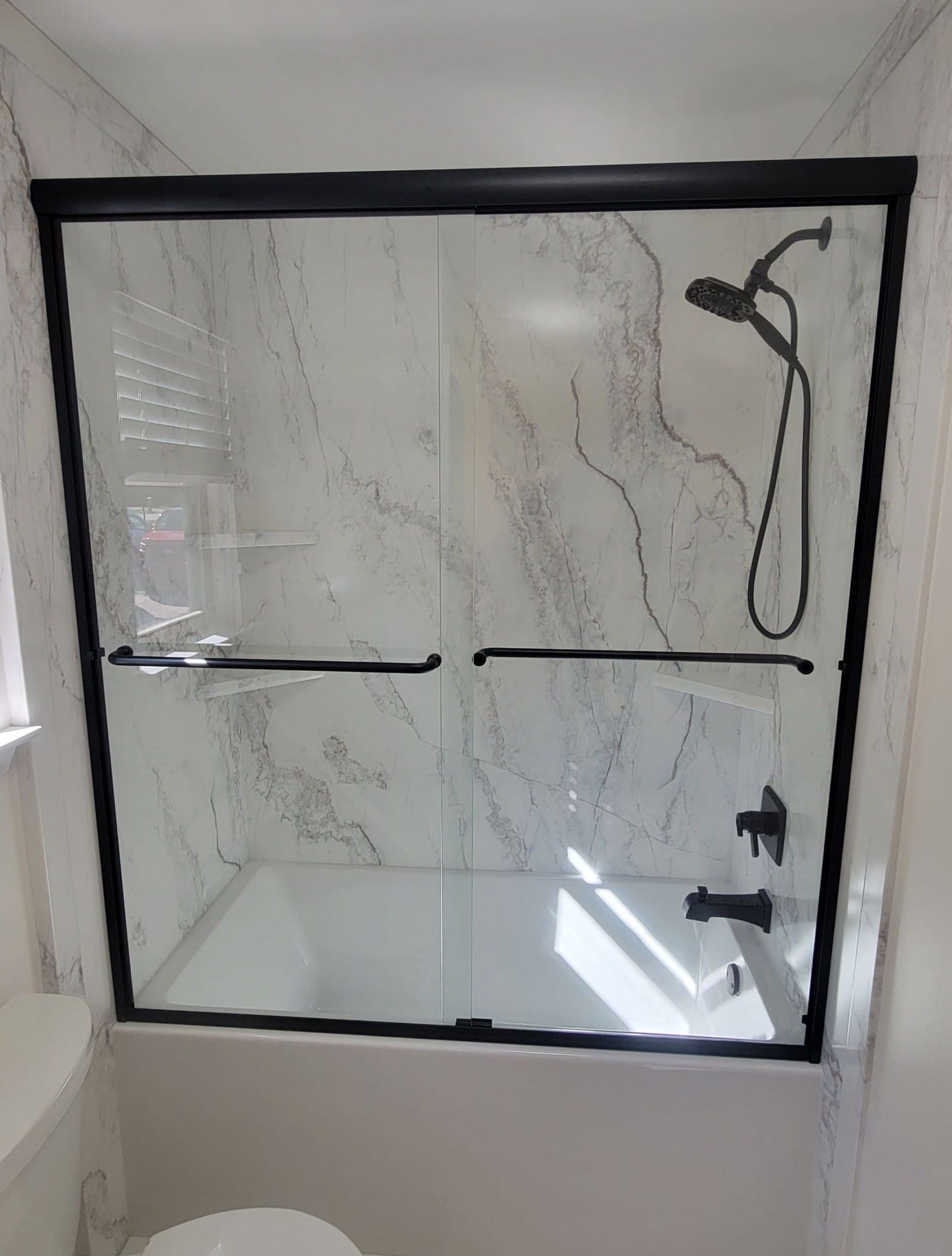 Bath & Shower Combo, Fox Pointe Dr, New Baltimore, MI 48047