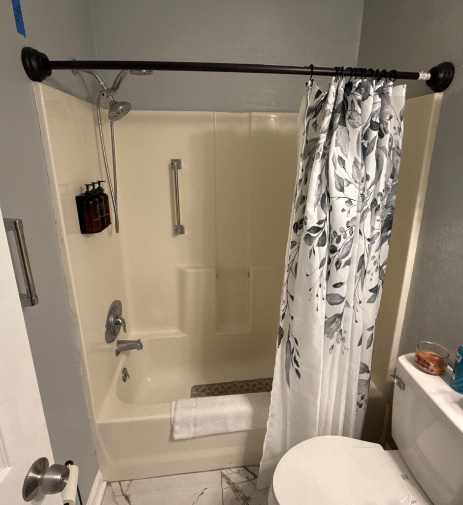 Before - Tub To Shower Conversion, Oak St, Savannah, GA 31408
